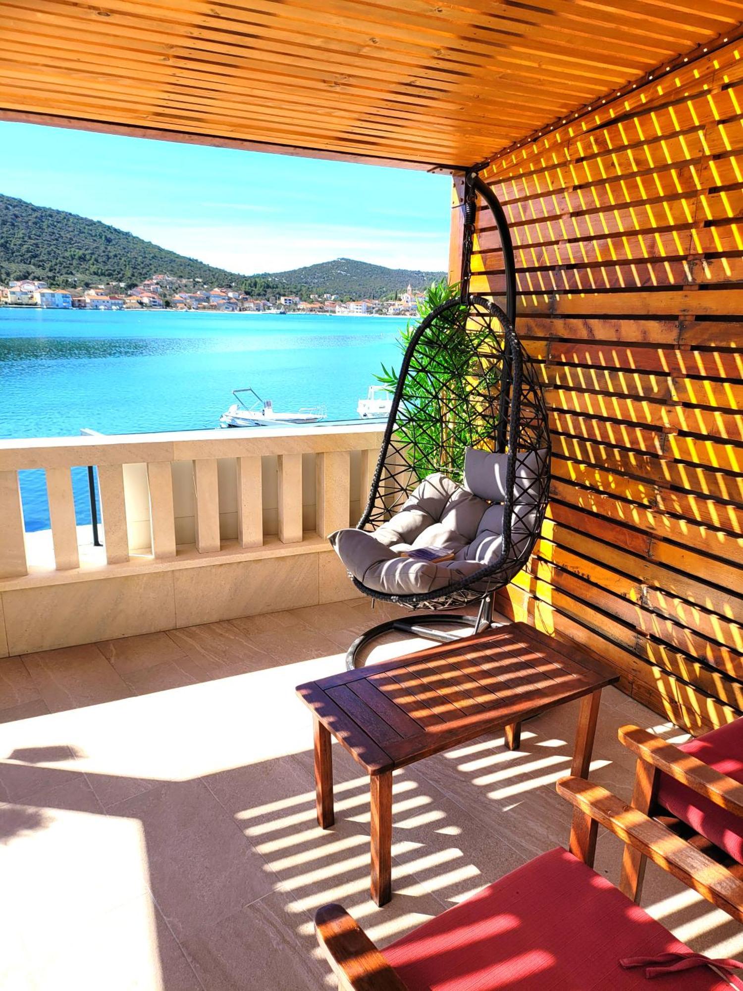 Kupinica Apartment Vinišće Стая снимка